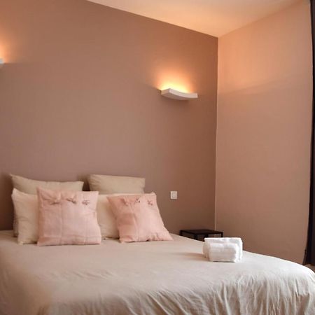 Hotel Le Lys Lacrouzette Zewnętrze zdjęcie